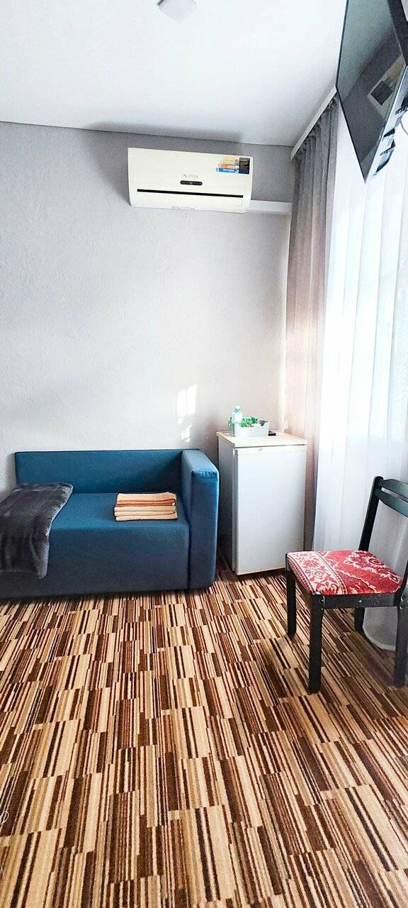 Фотографии номера Трехместный номер в Гостинице Домик у моря Анапа