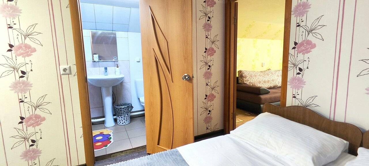 Фотографии номера Семейный номер с террасой в Гостинице Домик у моря Анапа