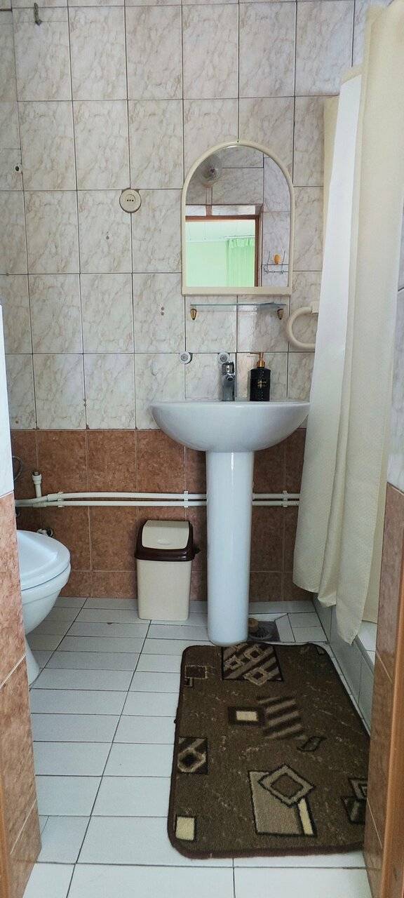 Фотографии номера Улучшенный четырехместный номер в Гостинице Домик у моря Анапа