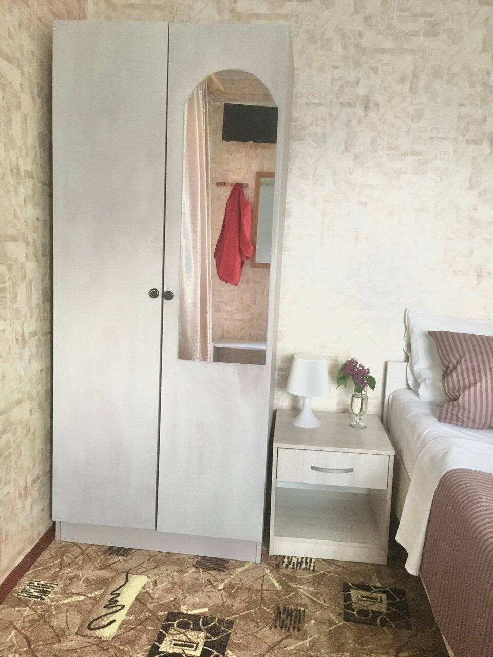 Фотографии номера Двухместный номер эконом-класса с 1 кроватью в Гостинице Домик у моря Анапа