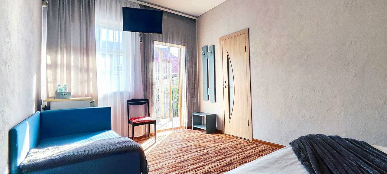 Фотографии номера Трехместный номер в Гостинице Домик у моря Анапа