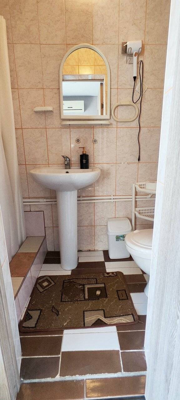 Фотографии номера Трехместный номер в Гостинице Домик у моря Анапа