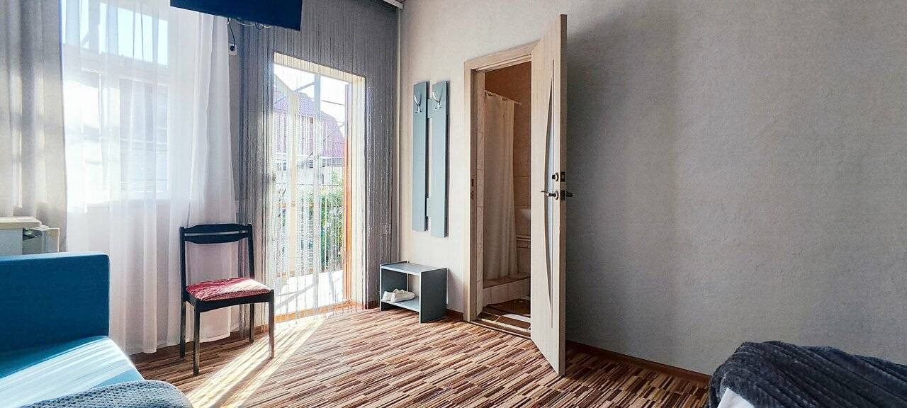 Фотографии номера Трехместный номер в Гостинице Домик у моря Анапа